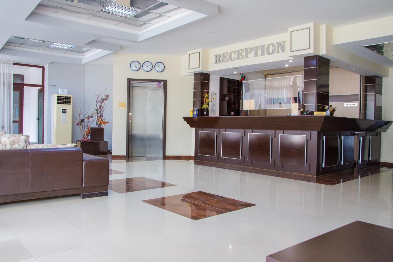 Hotel Fantazia Хасково Екстериор снимка