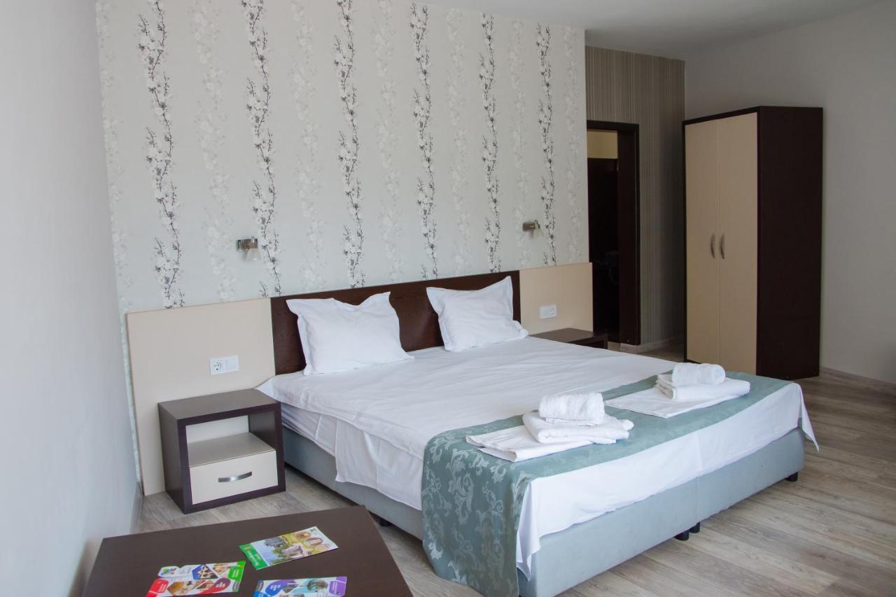 Hotel Fantazia Хасково Екстериор снимка