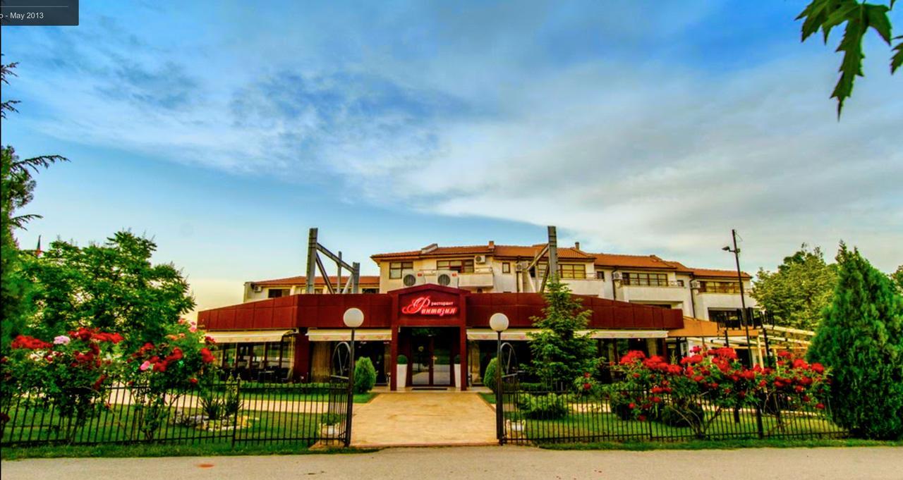 Hotel Fantazia Хасково Екстериор снимка