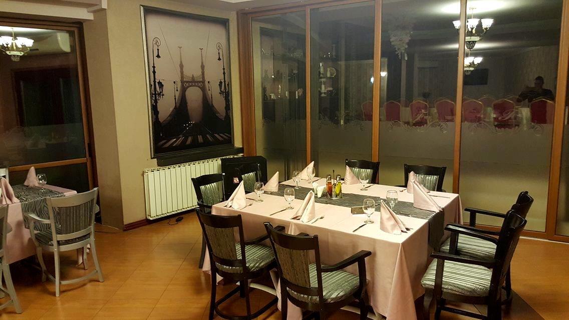Hotel Fantazia Хасково Екстериор снимка